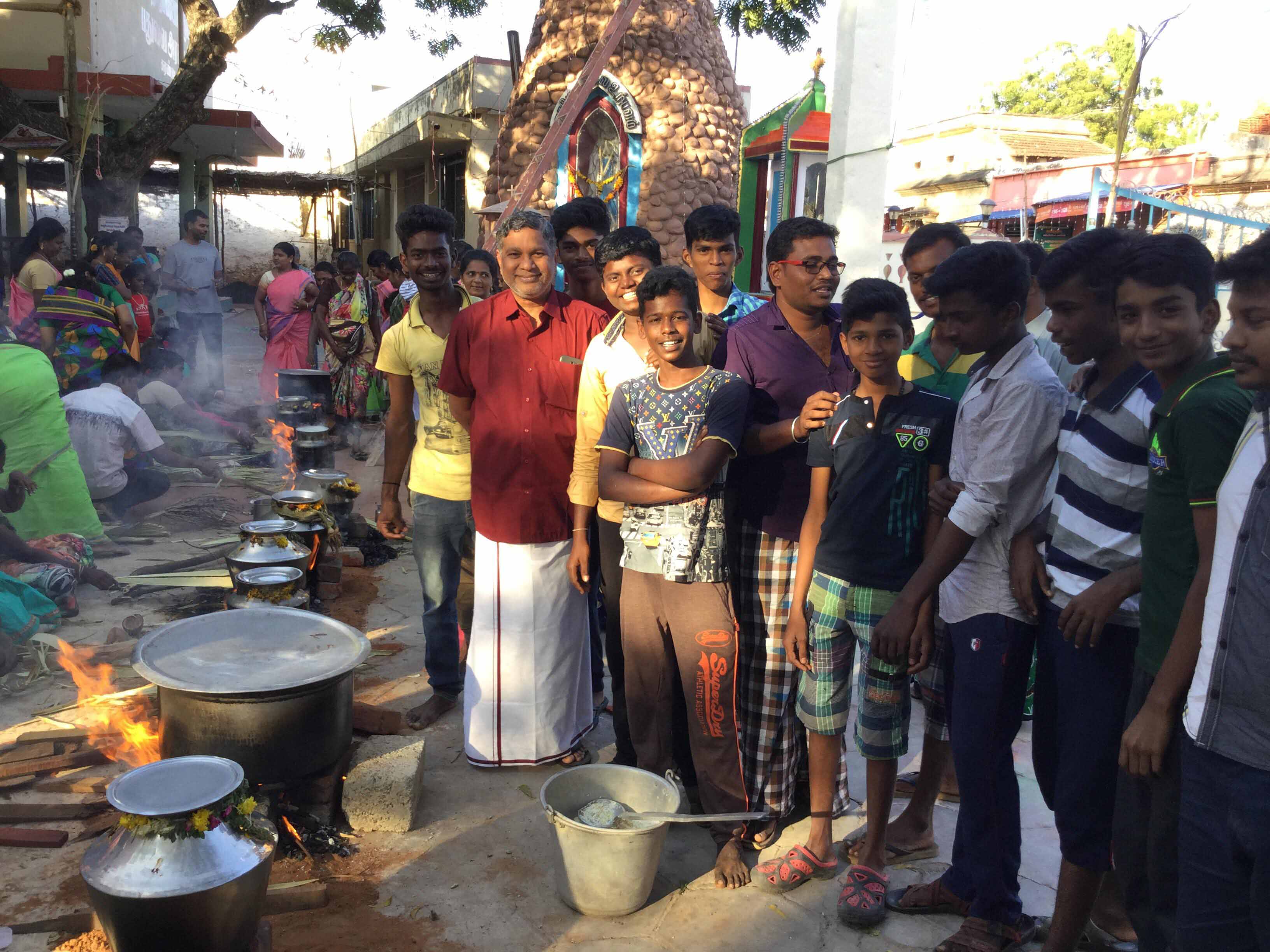 http://www.surandaianthoniyar.com